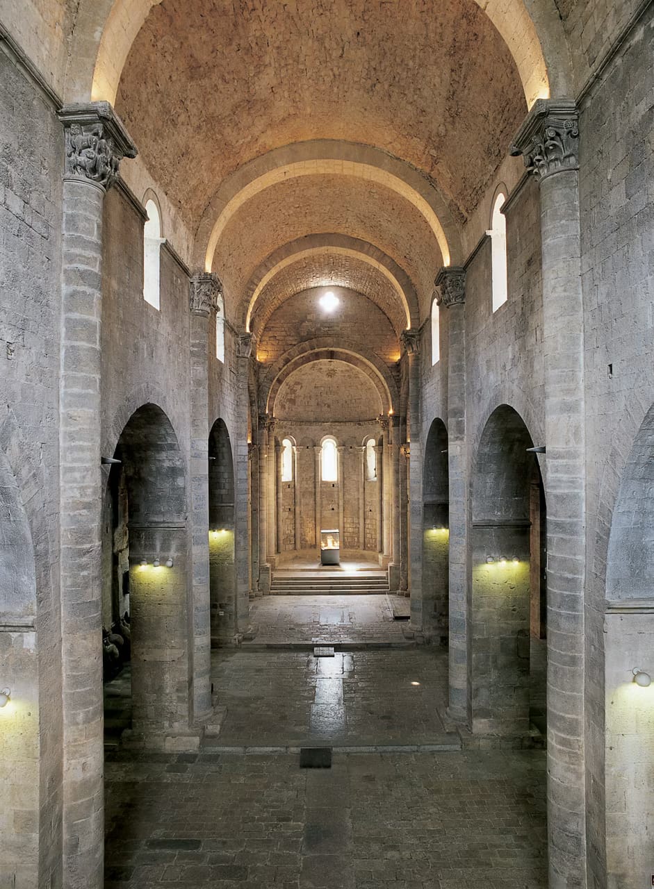 Visita teatralizada: Un paseo por la historia de Sant Pere de Galligants