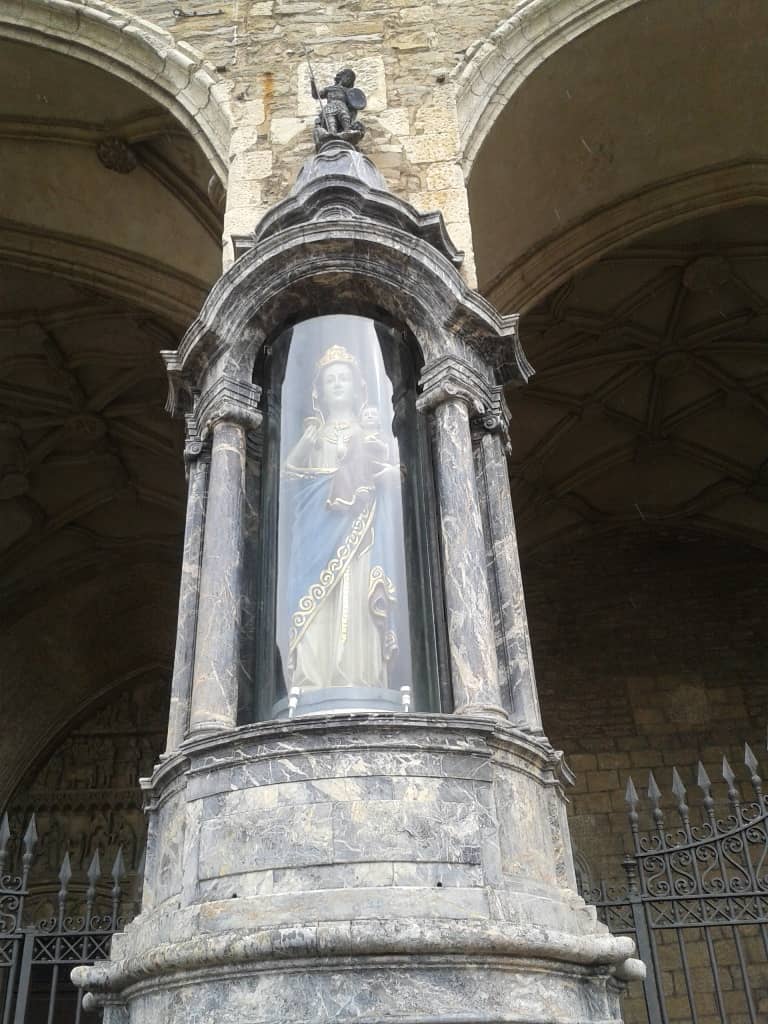 Hornacina de la Virgen Blanca
