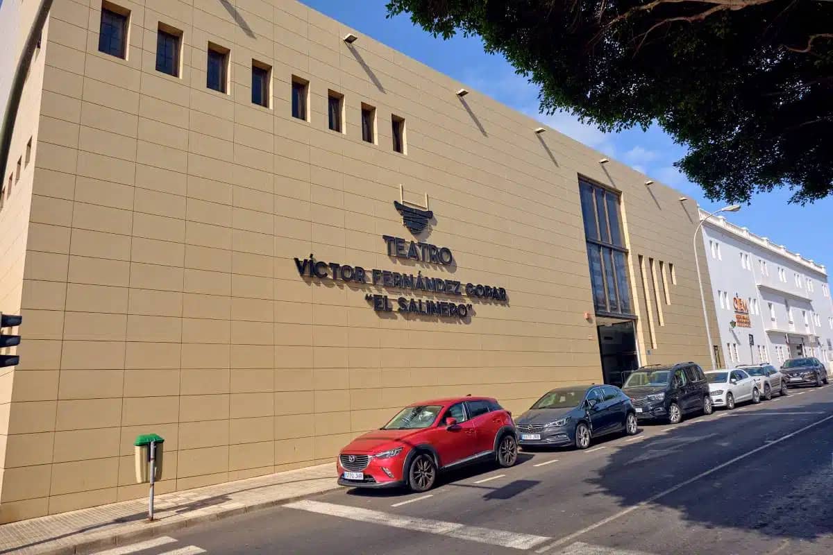 Teatro Víctor Fernández Gopar “El Salinero”