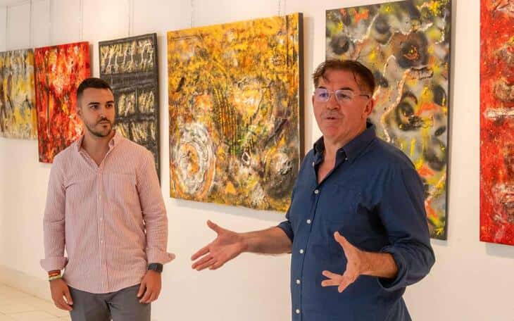Presentación del boato del rey cristiano de la Filà Cruzados