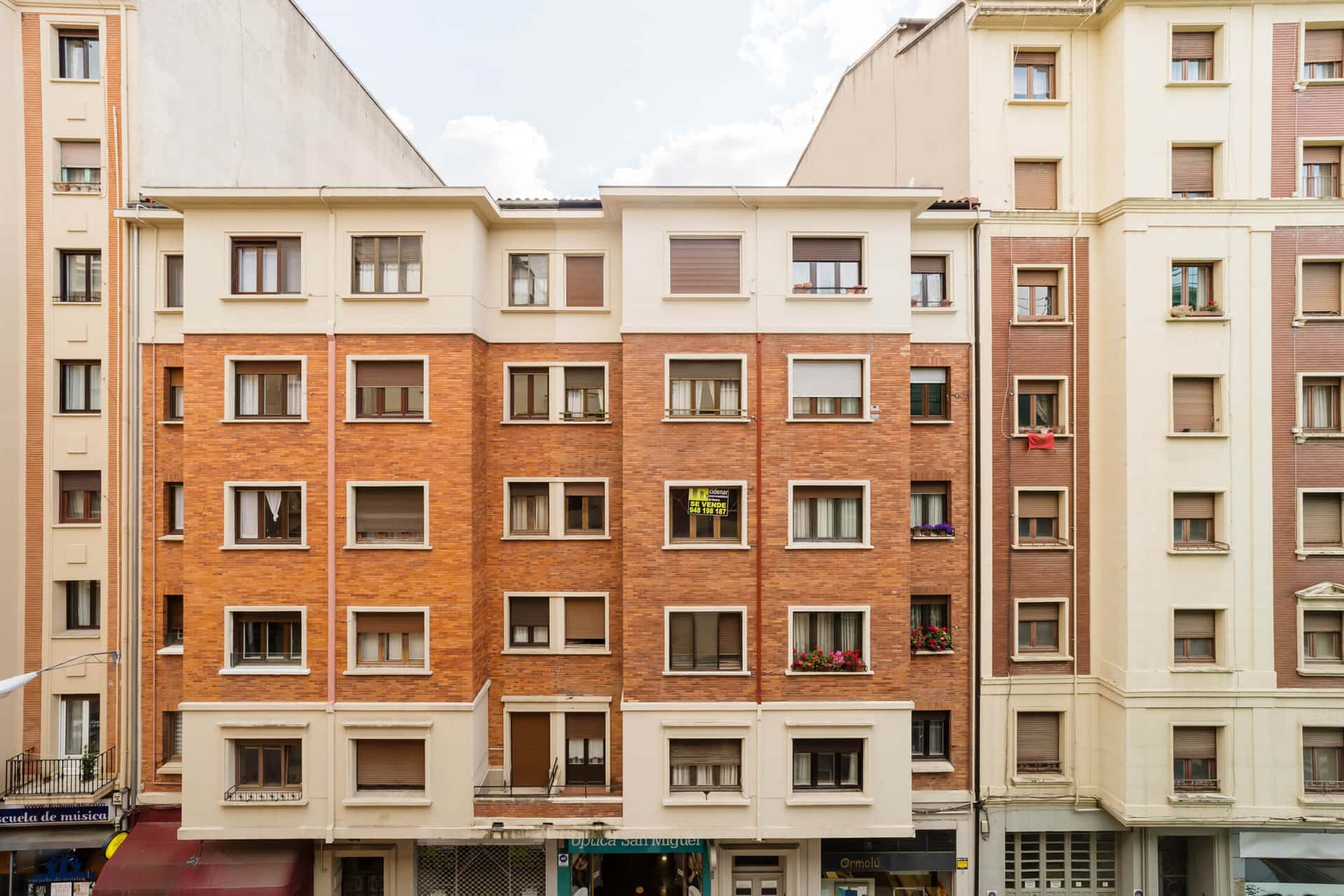Mercadillo de puertas abiertas en Pamplona