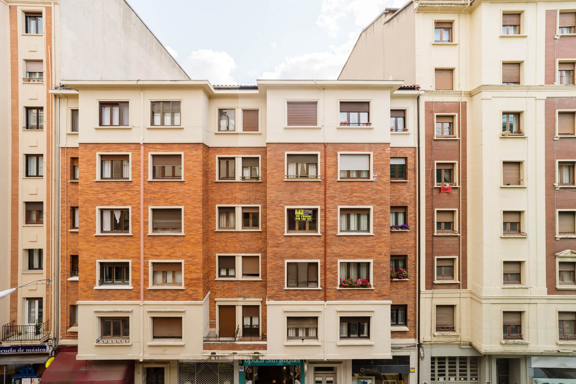 Mercadillo de puertas abiertas en Pamplona