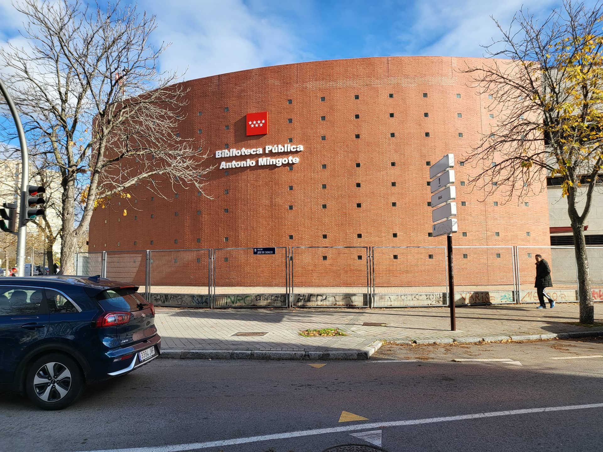 Biblioteca Pública Antonio Mingote