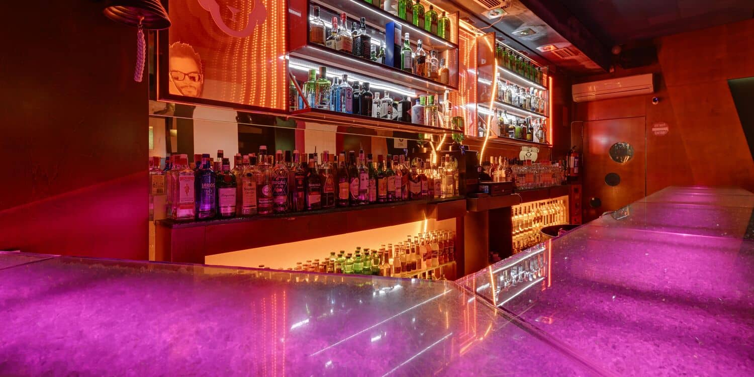 Isabel Bar & Club