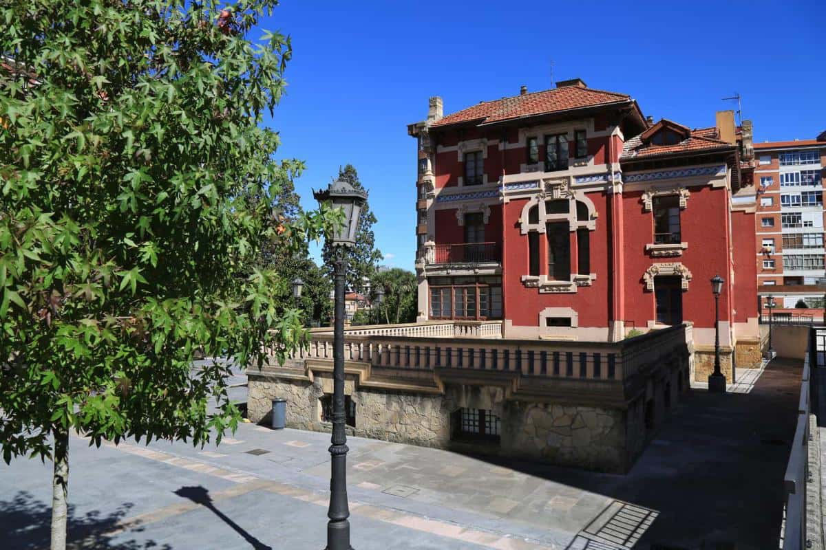 33.º Encuentros de Filosofía: Dialéctica de Imperios & Dialéctica de Estados