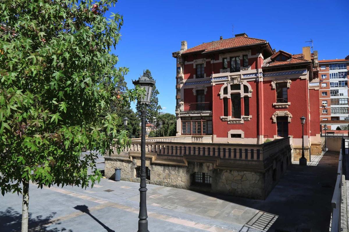 33.º Encuentros de Filosofía: Dialéctica de Imperios & Dialéctica de Estados