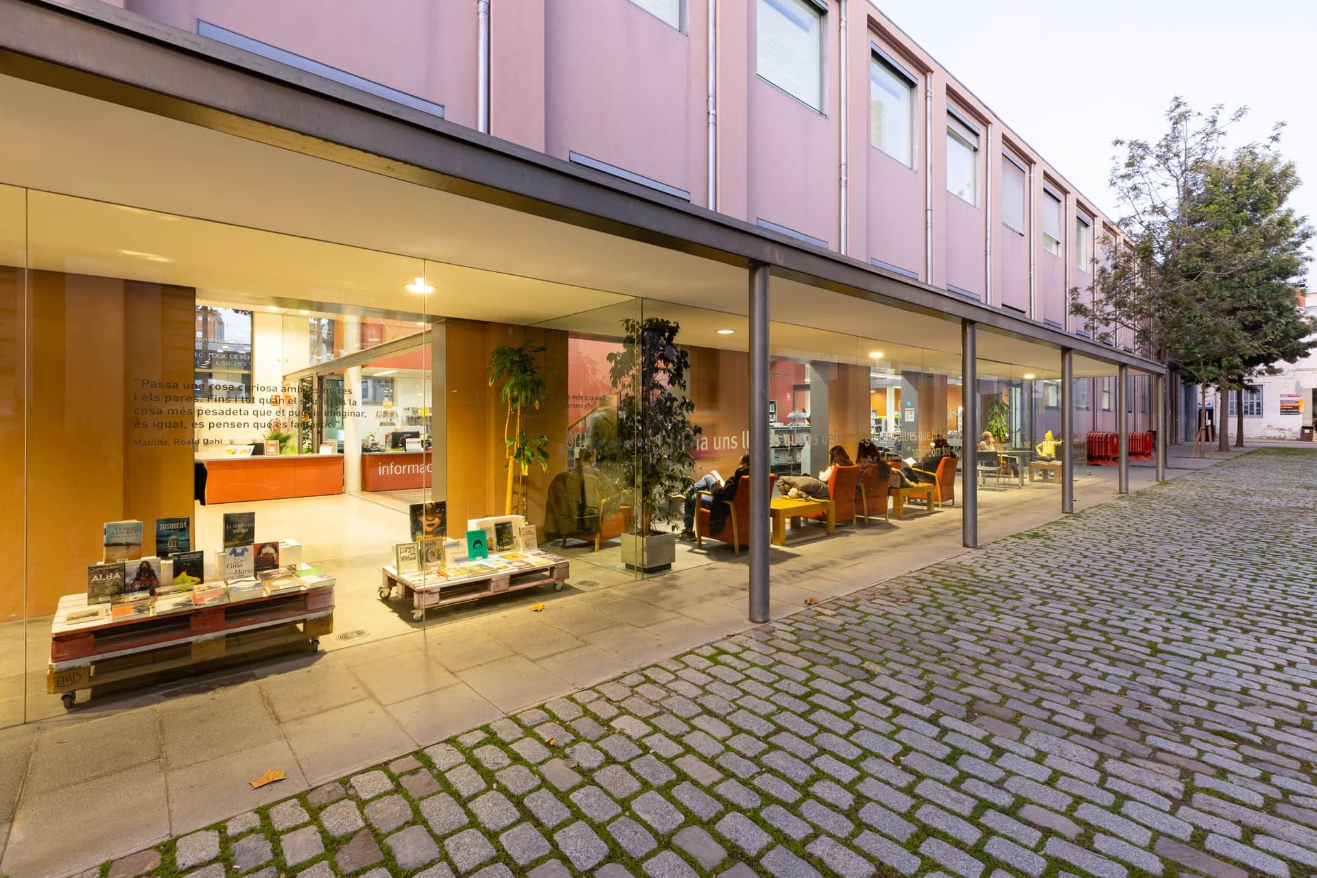 Biblioteca Roca Umbert