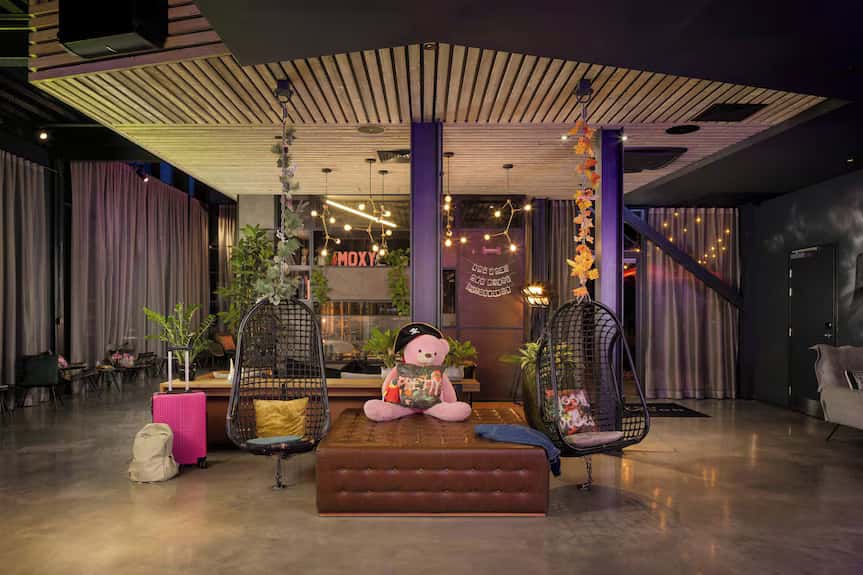 SpeedQuizzing at The Moxy