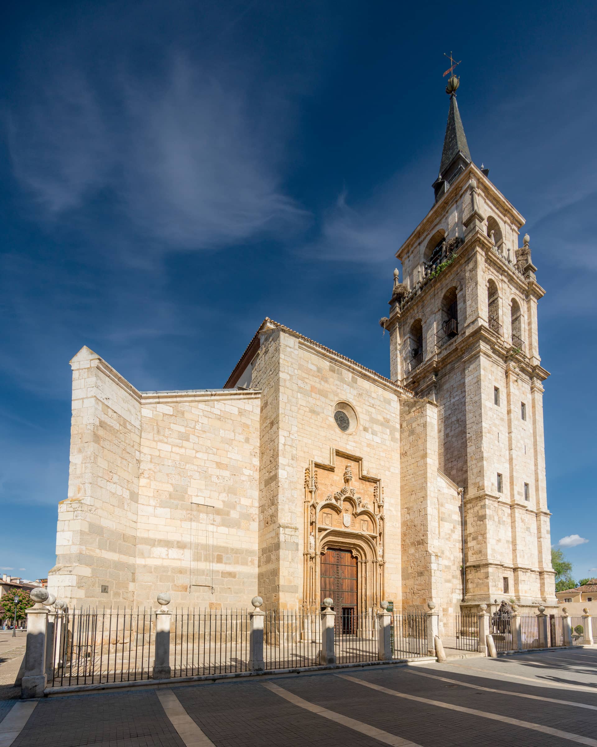 Catedral Magistral de los Santos Niños Justo y Pastor