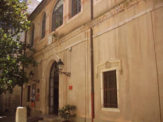 De Girona al mon: cartes i postals d'estiu