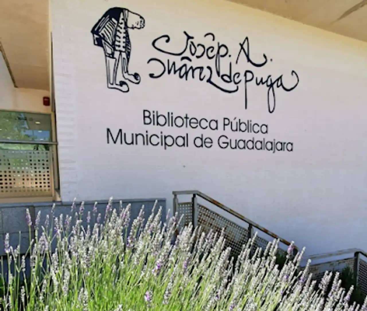 Biblioteca Municipal José Antonio Suárez de Puga
