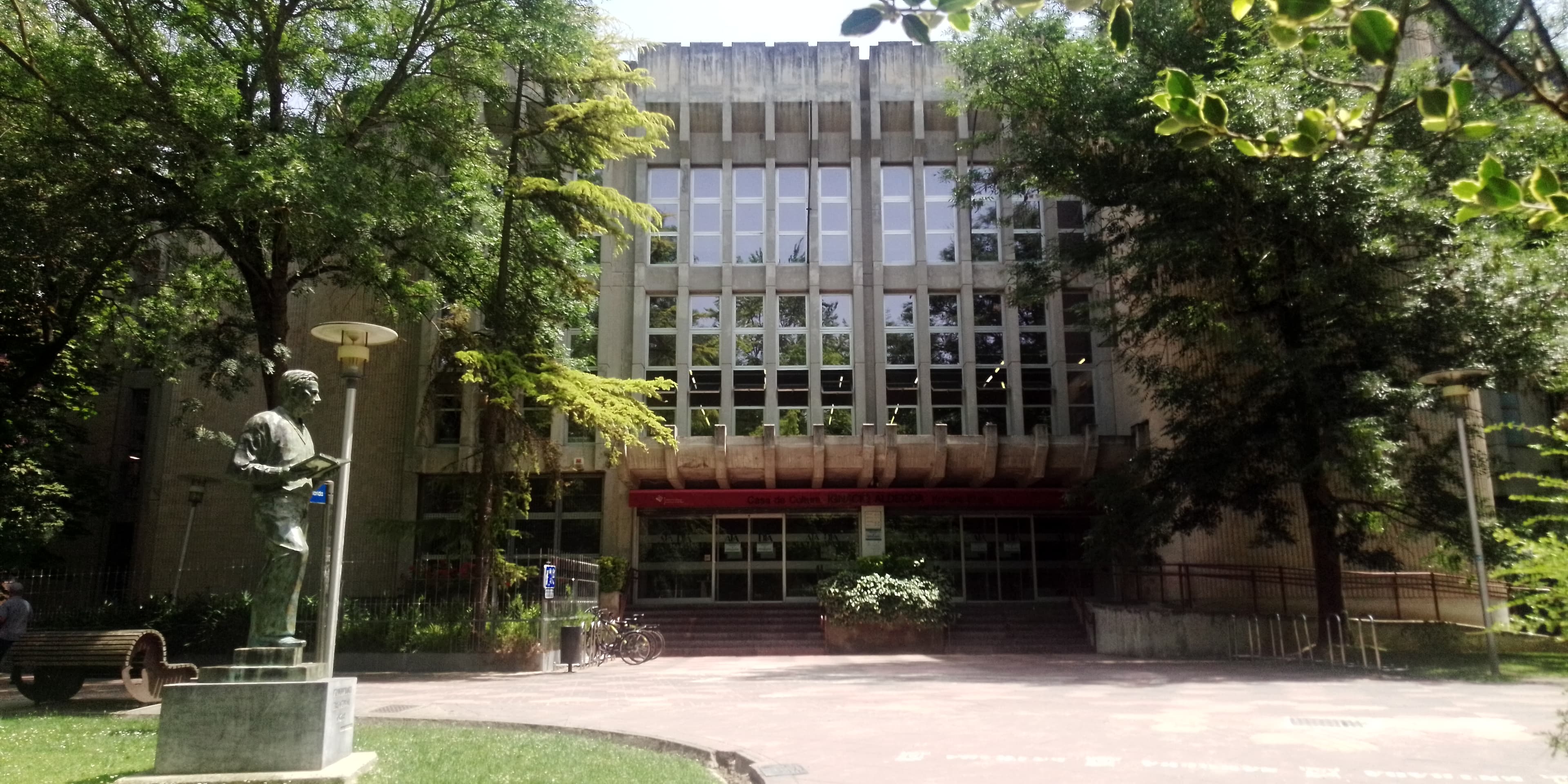 Presentación del libro infantil 'Las aventuras de June y LÃa'