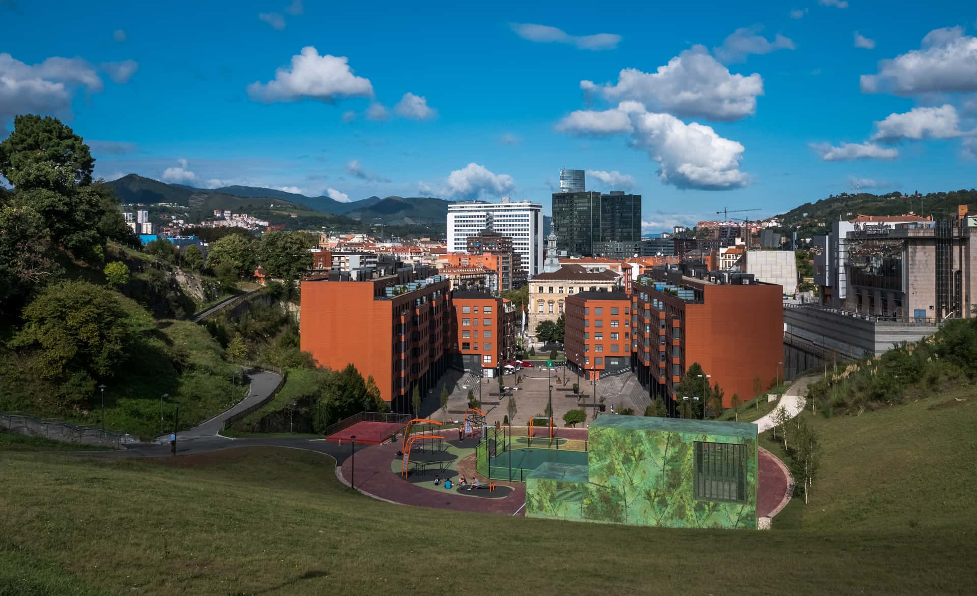 Bizkaiko Dantzarien Biltzarra - Euskal dantzak