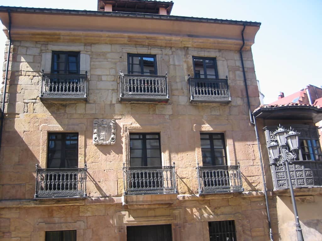 Casa de Campomanes