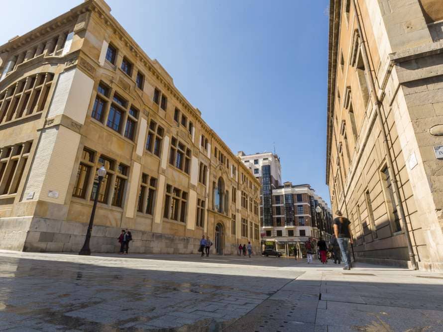 Antigua Escuela de Comercio de Gijón