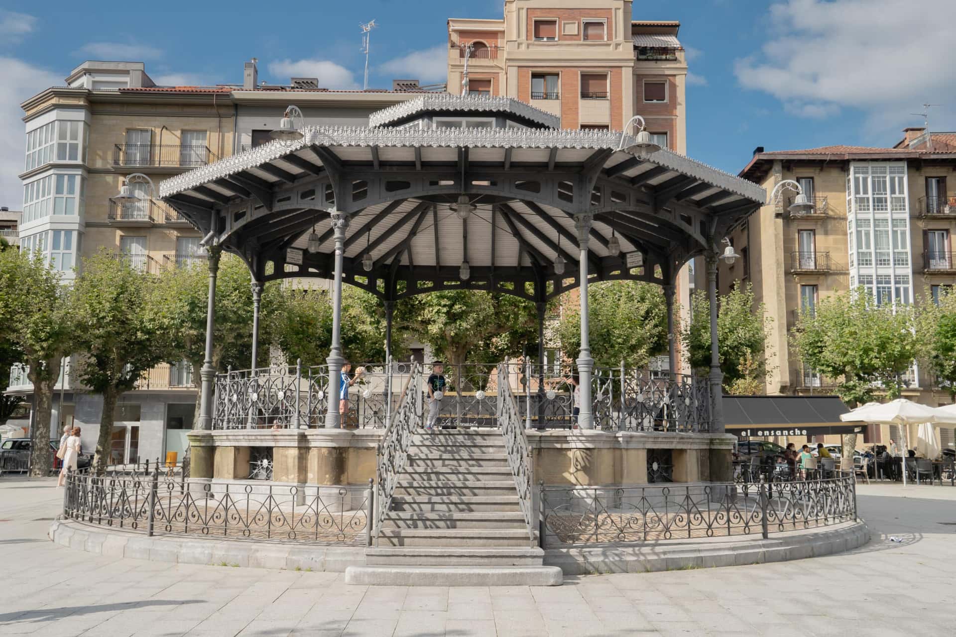 Kolore Gauak. Feria artesanía