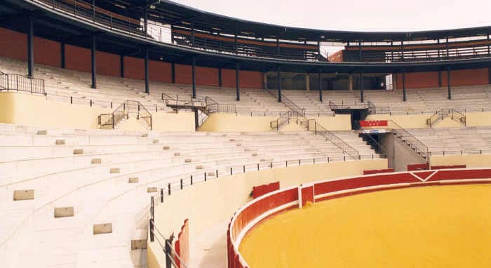 Plaza de toros de Alcalá de Henares «La Estudiantil»