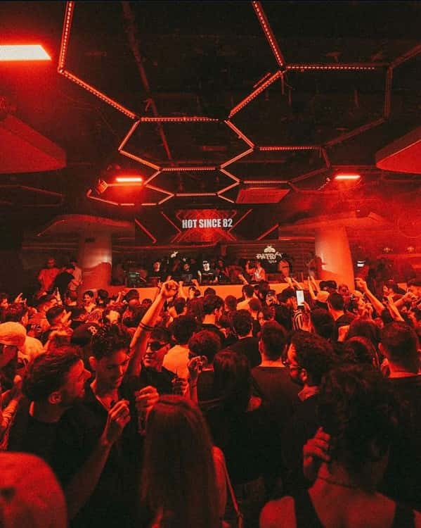 AVALON: Agoostina, Belu Rodriguez, Casnik