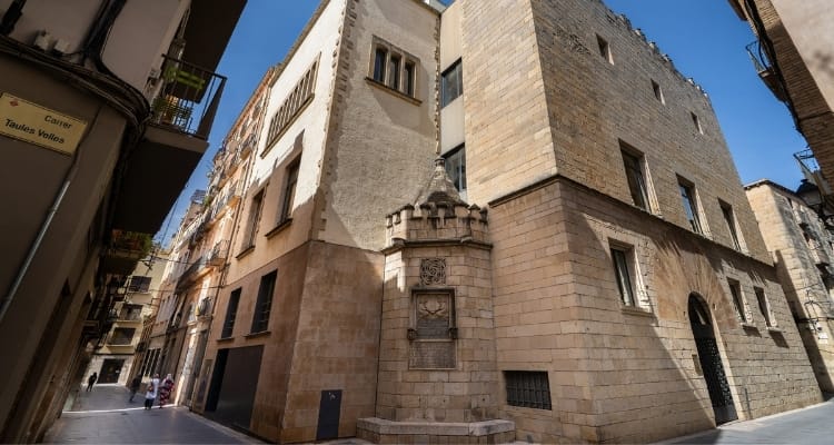 Riu, vall i muntanya. La vida prehistòrica a l'Ebre