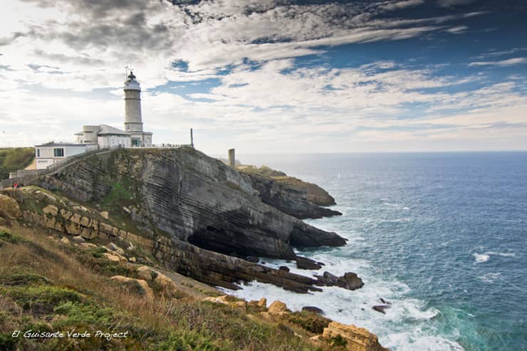 Senda de Mataleñas hasta el Faro de Cabo Mayor