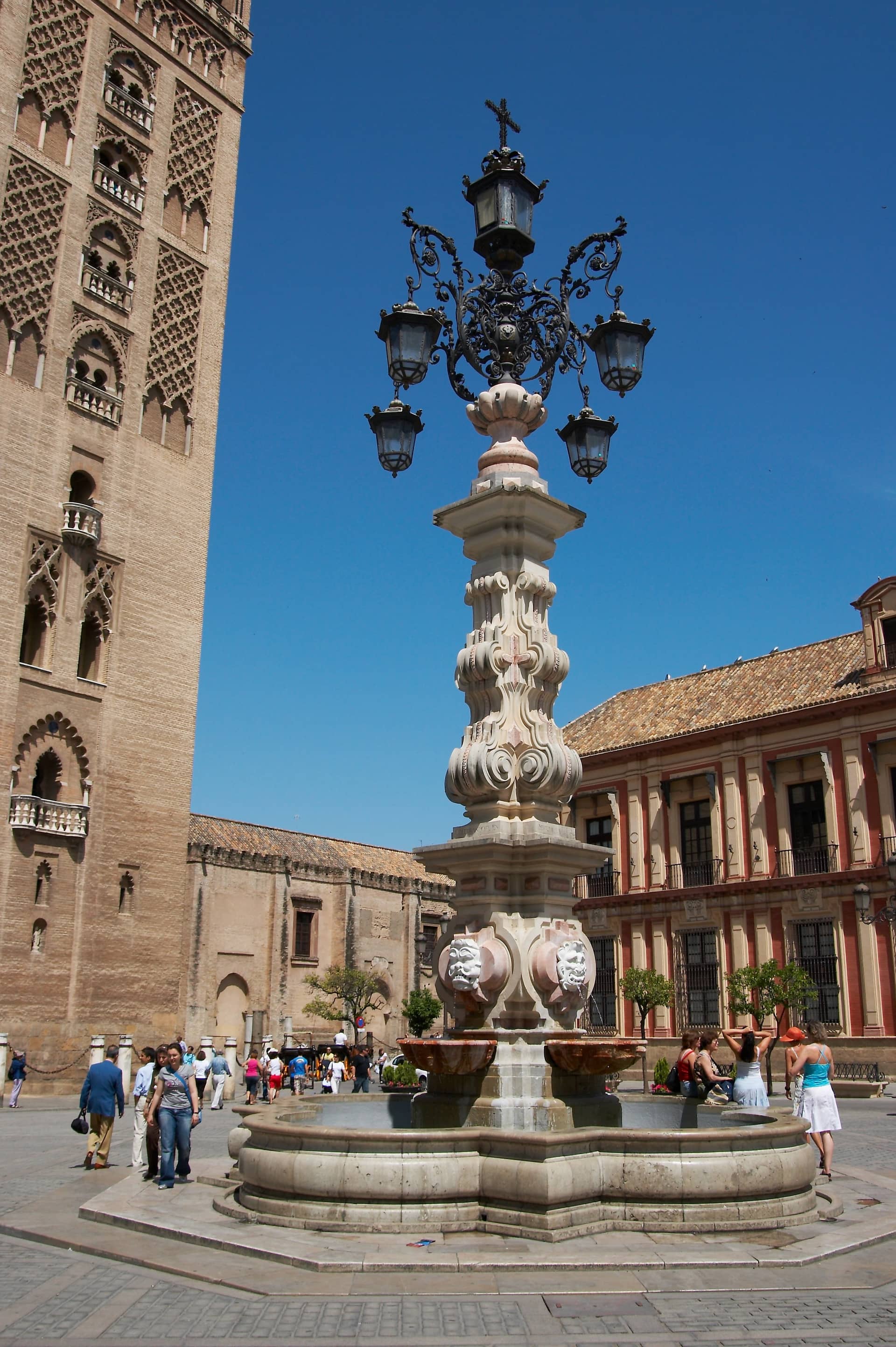 Plaza Virgen de los Reyes