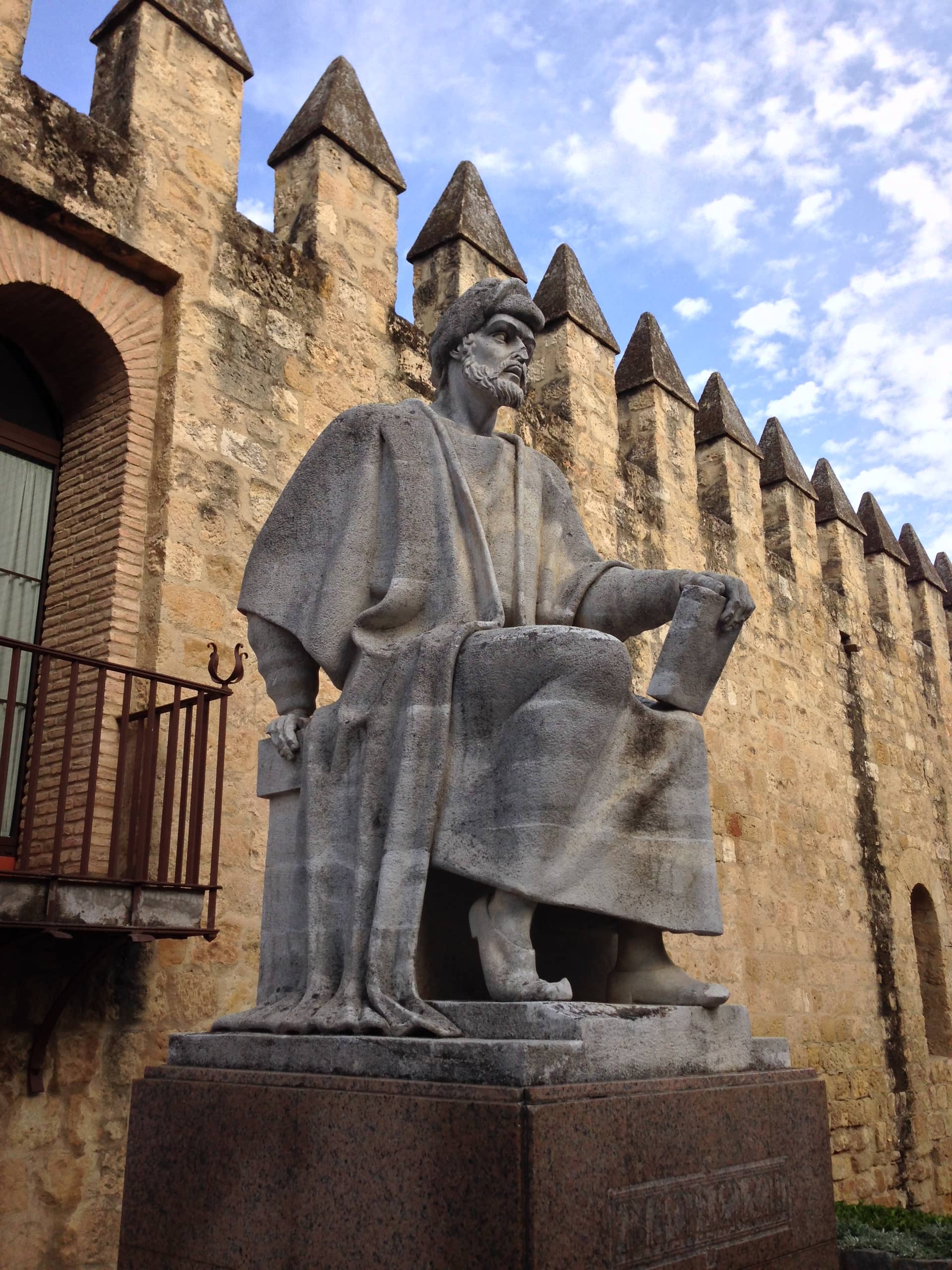 Estatua de Averroes