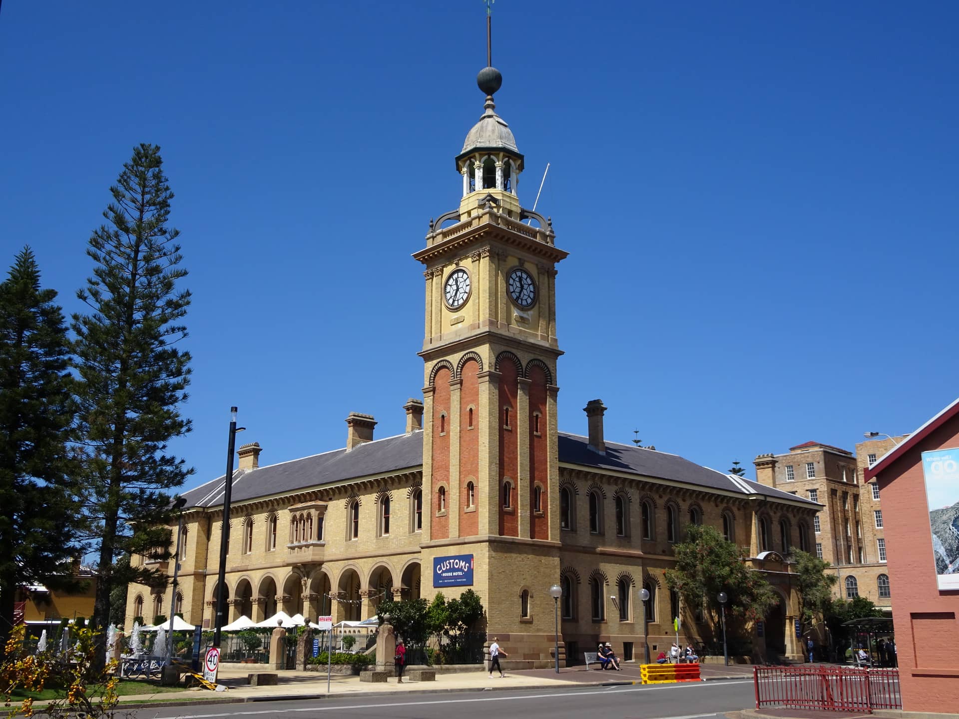 Customs House Hotel