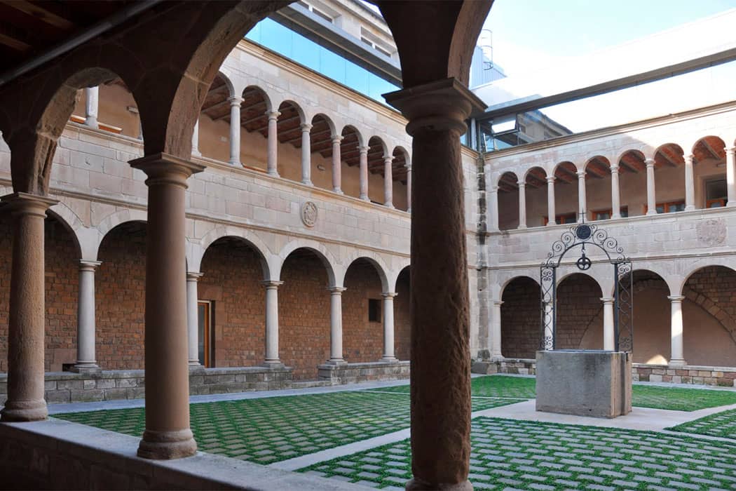 Claustre de l'Escola Pia