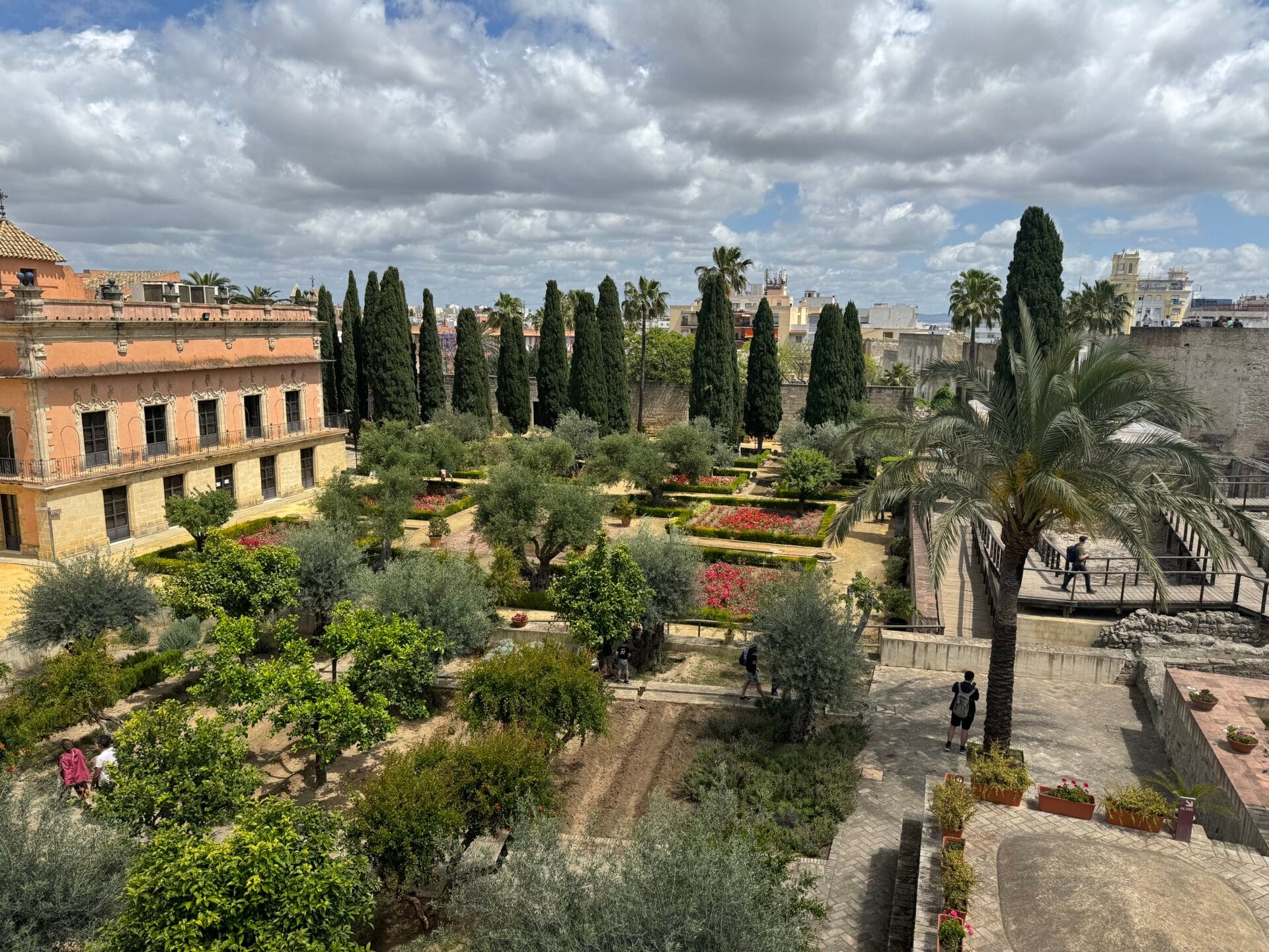 Portas abiertas al Conjunto Monumental Alcázar