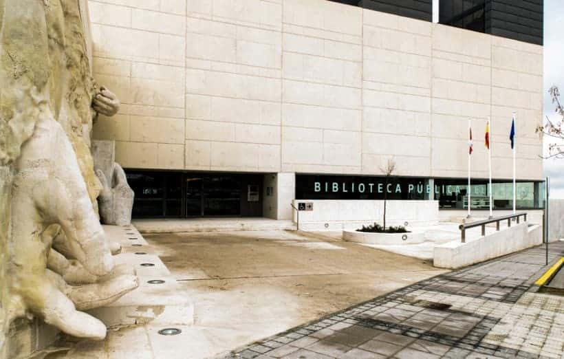 Visita a la exposición 'La Biblioteca Pública de Segovia: un recorrido histórico y visual'