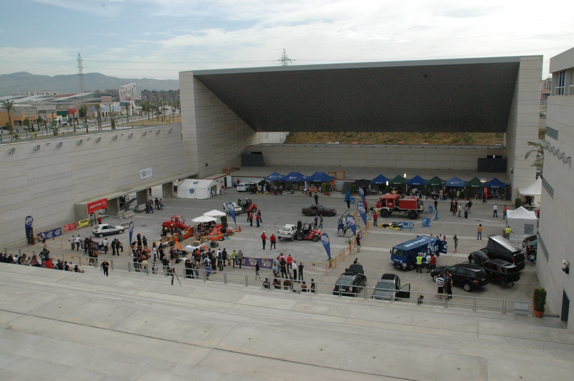 Mercadillo de segunda mano del Cortijo de Torres