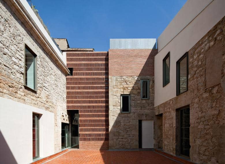 Fundació Joan Brossa - Centre de les Arts Lliures