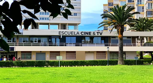 Escuela de Cine y TV
