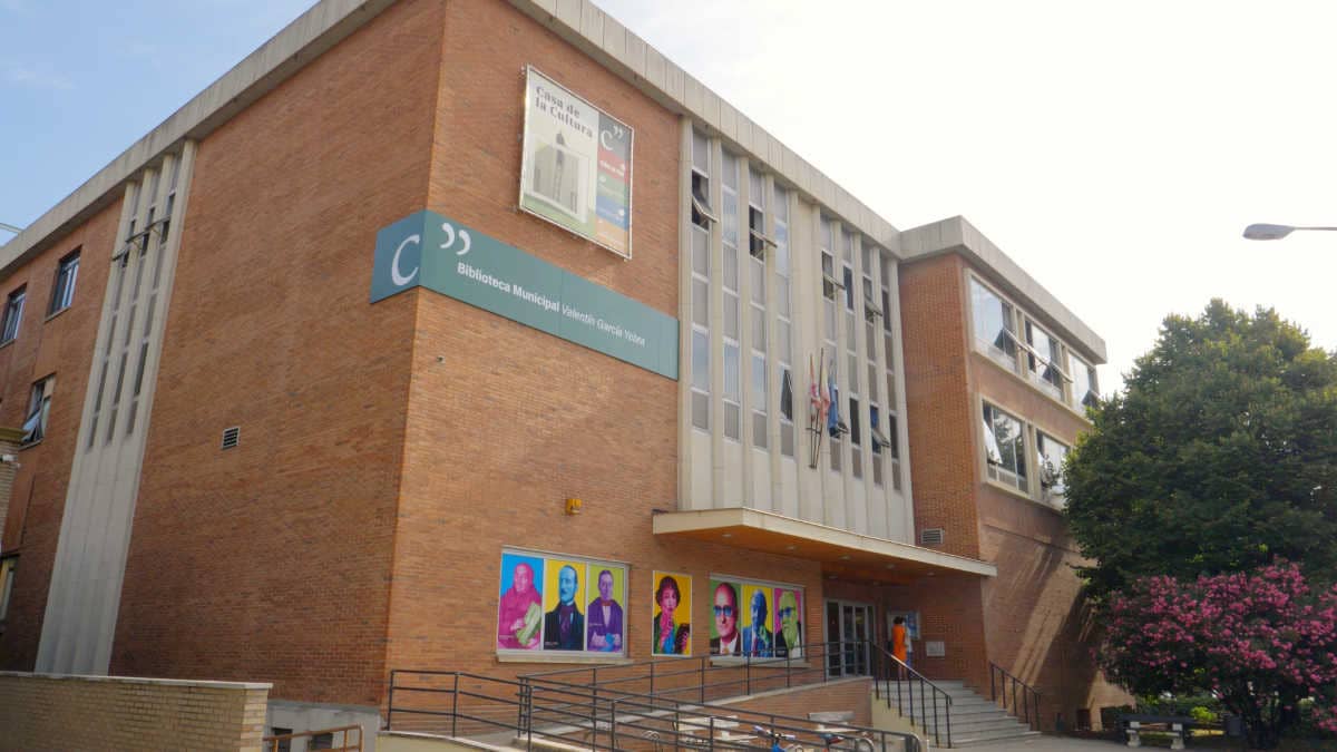 Casa de la Cultura y Biblioteca Municipal "Valentín García Yebra"