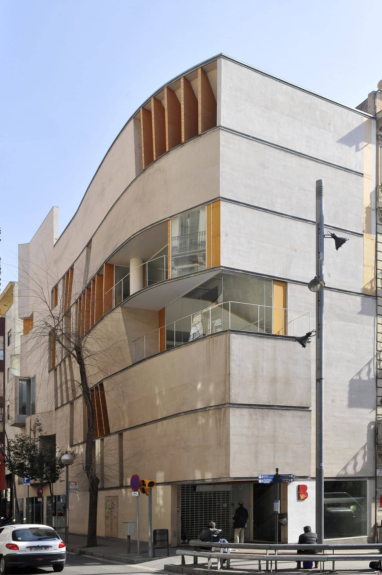 Biblioteca La Vila de Gràcia - Rosa M. Arquimbau