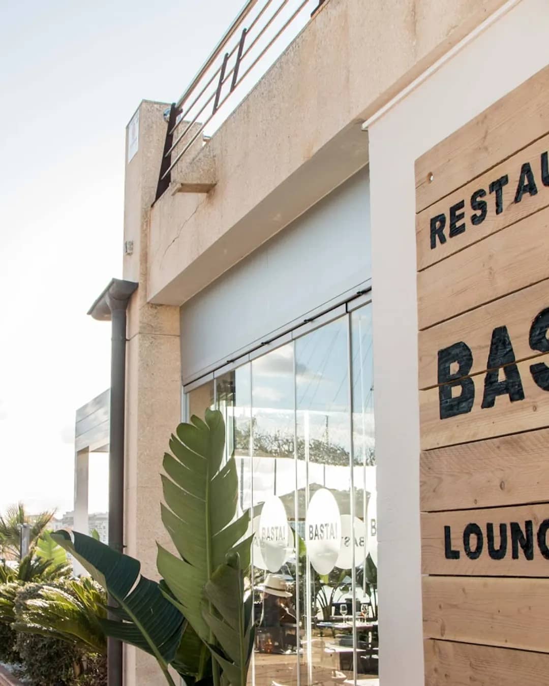 Basta Lounge Bar