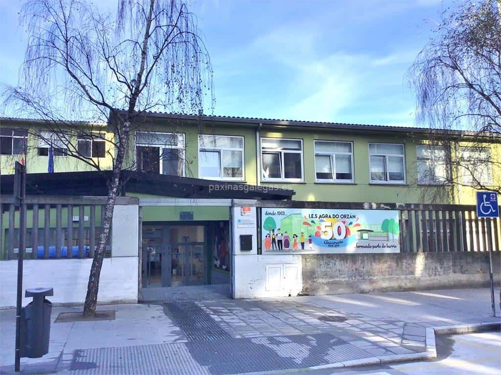 Mural comunitario sobre los cuidados 'Rede de coidados'