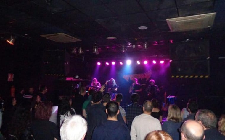 Concierto de The Sonders, Luvra y Rais