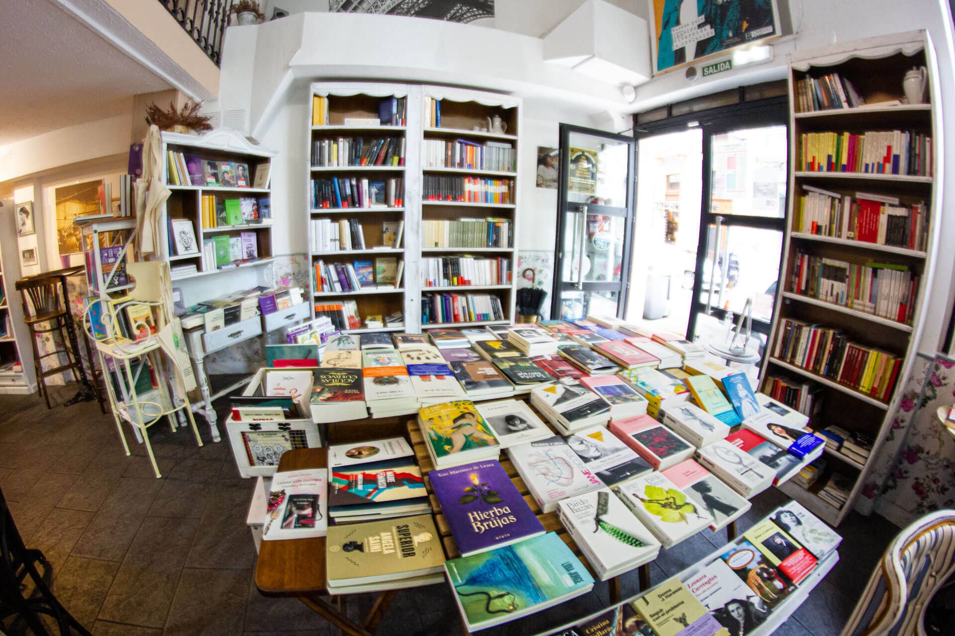 La Habitación Propia Librería-Café