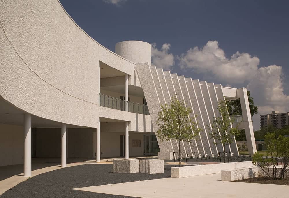 Emma S. Barrientos Mexican American Cultural Center