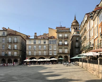 I Feira de Antigüidades e Artesanía