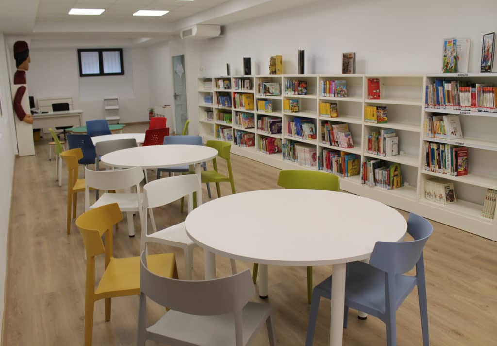 Biblioteca Infantil Tirisiti