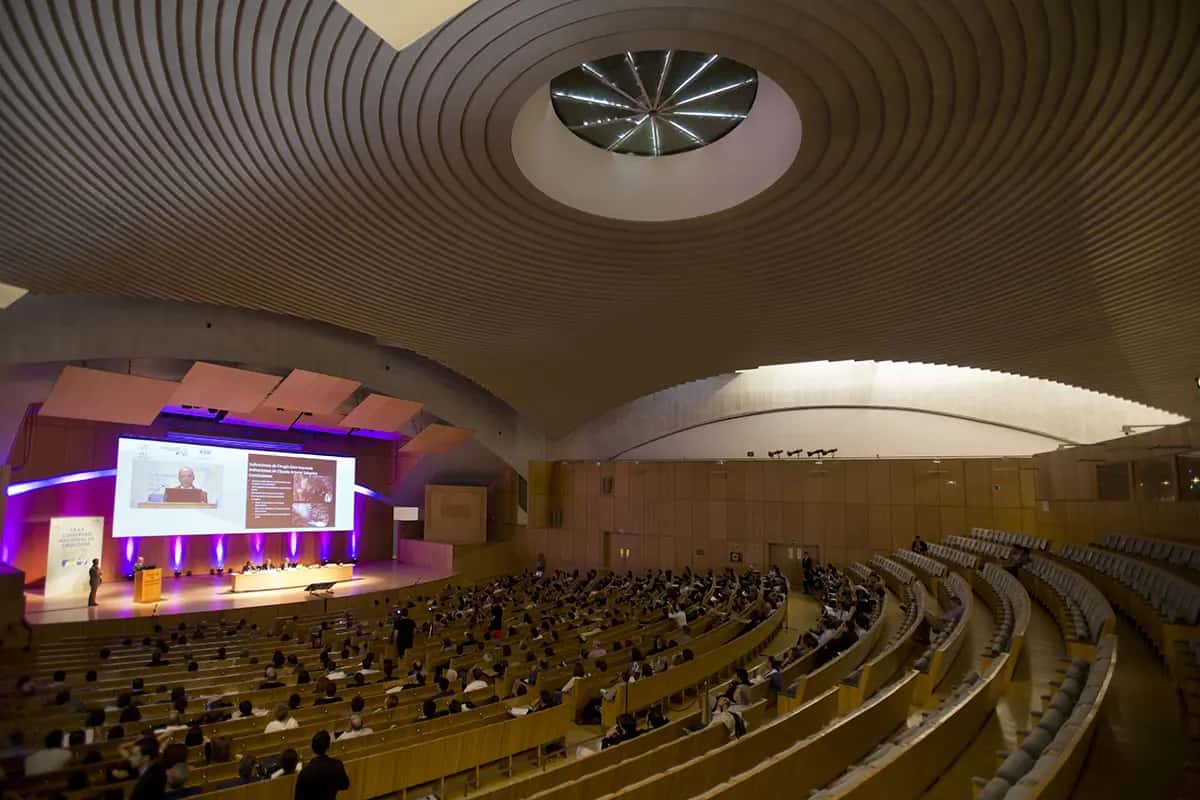 Conferencia de divulgación sobre el eclipse solar en Salamanca