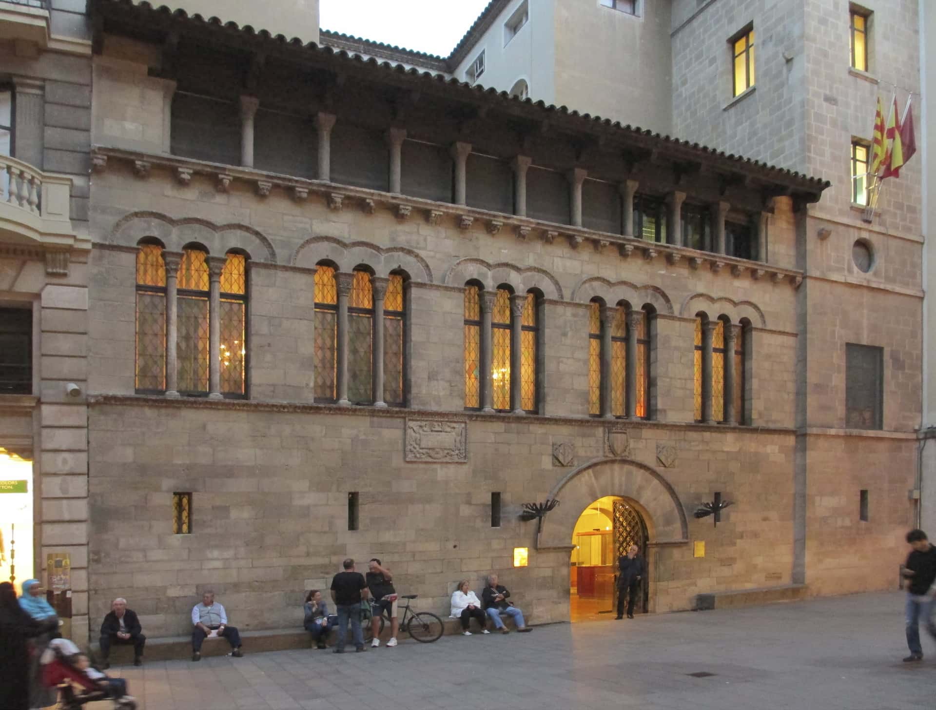 Visita guiada al Palacio de la Paeria