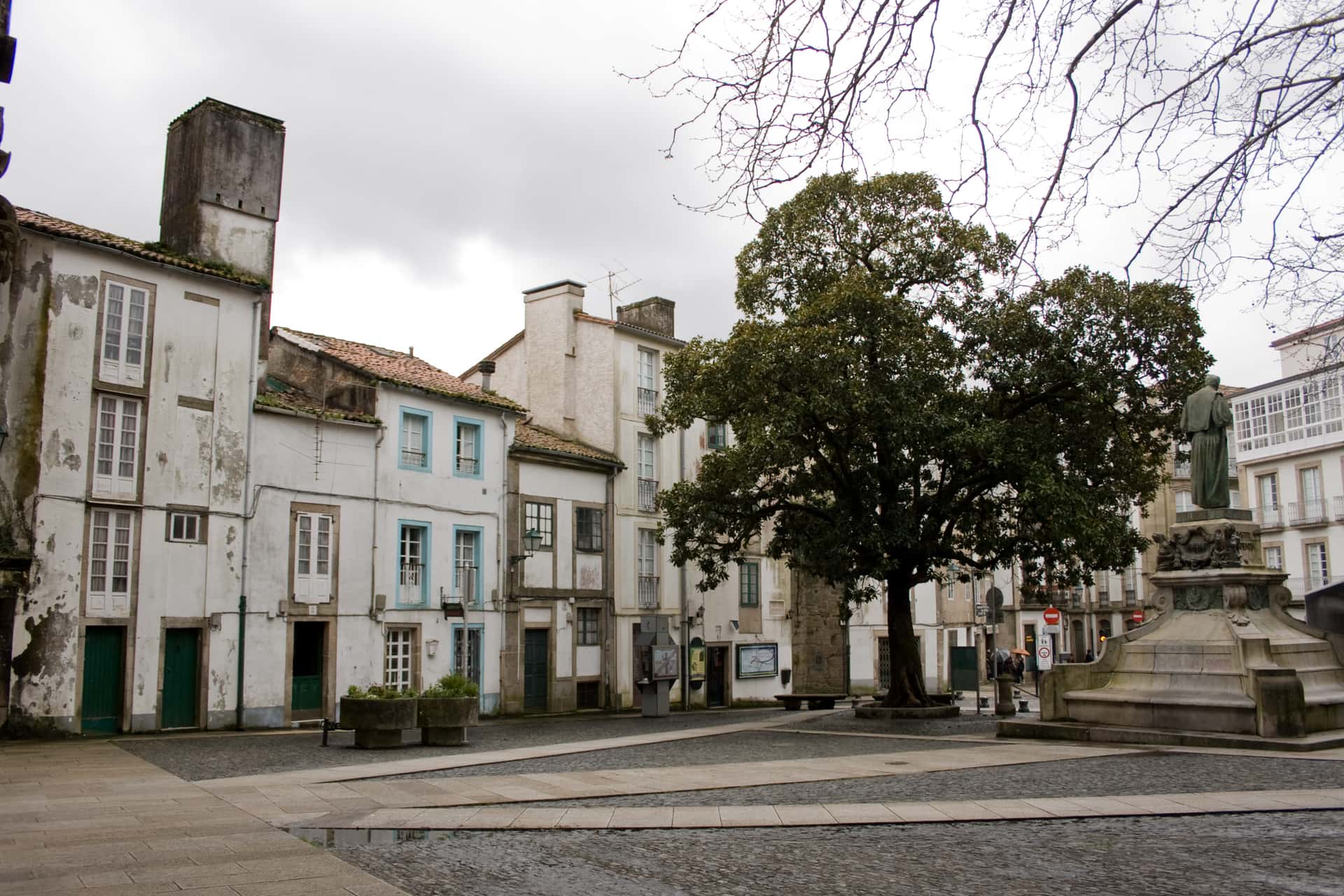 Memoria silente: Os órganos de Compostela de fóra