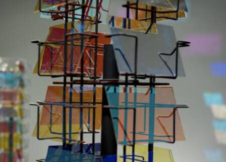 Instalación de arte contemporáneo en el interior de la Fundación RAC