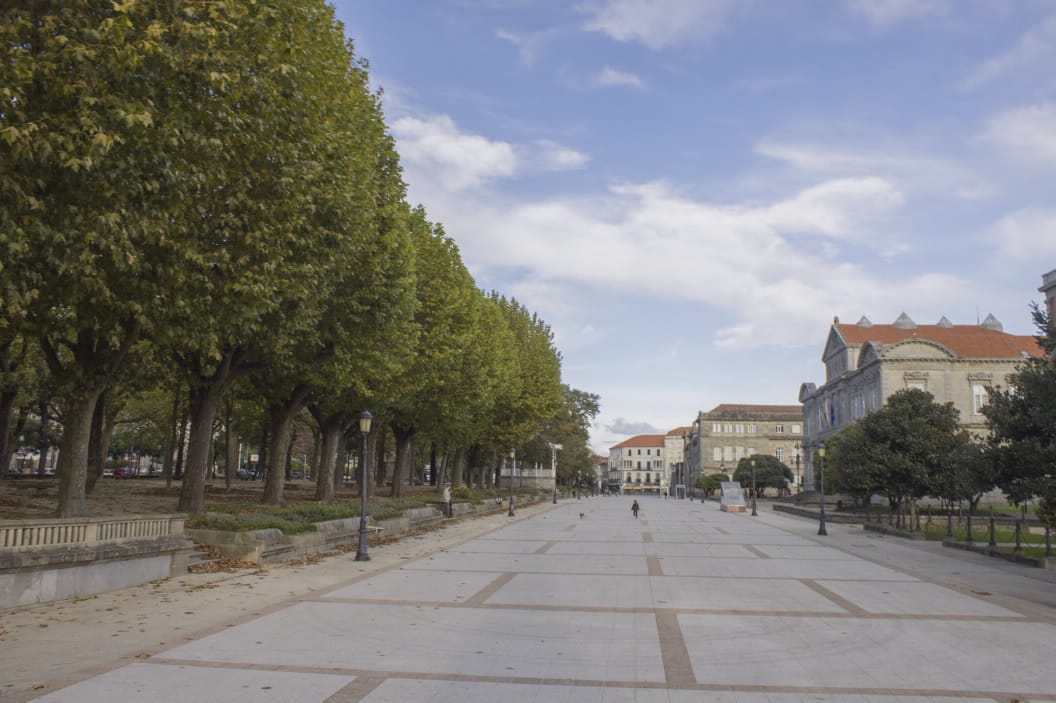 Aldea Navideña con Locomotora