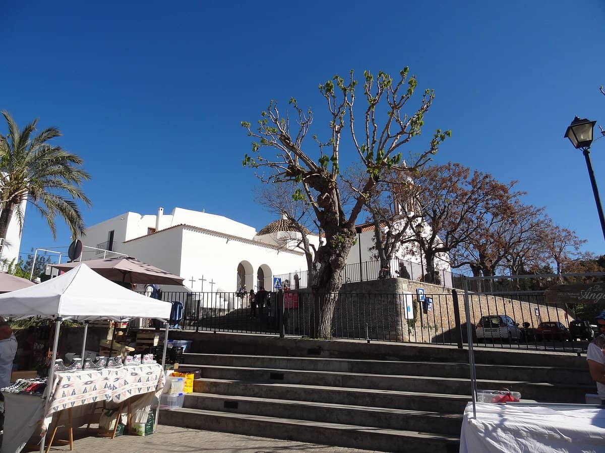 Parking de la iglesia de Sant Joan
