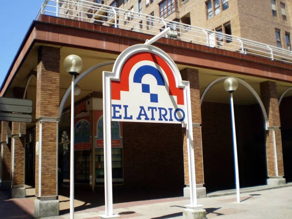 Centro Comercial El Atrio