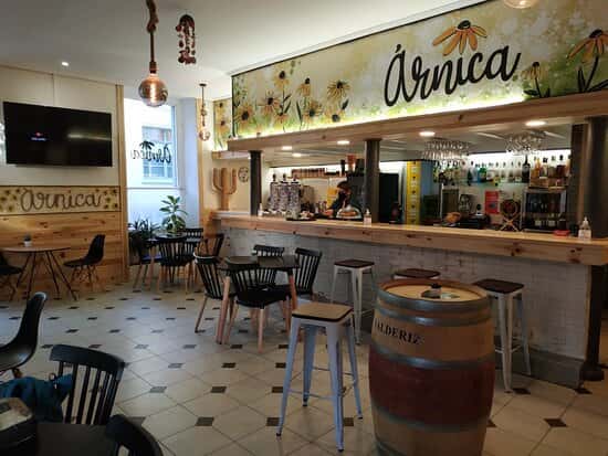 Charlas de divulgación en el Bar Árnica